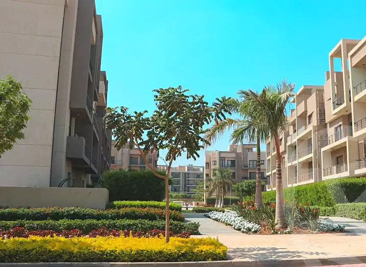 https://aqarmap.com.eg/ar/listing/7348636-for-sale-cairo-new-cairo-compounds-fifth-square