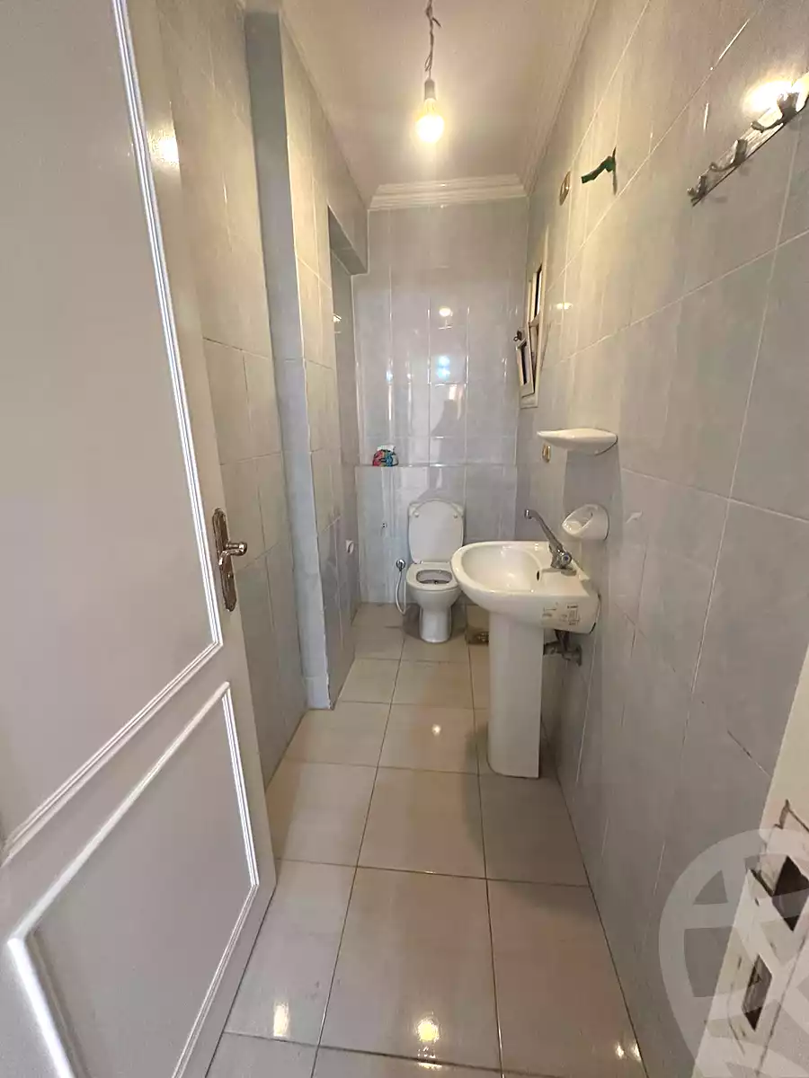 https://aqarmap.com.eg/ar/listing/7348946-for-rent-cairo-6th-of-october-el-ahyaa-neighborhood-1st-rich-bake-st