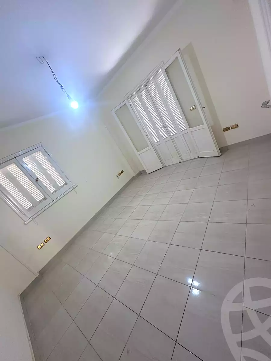 https://aqarmap.com.eg/ar/listing/7348946-for-rent-cairo-6th-of-october-el-ahyaa-neighborhood-1st-rich-bake-st