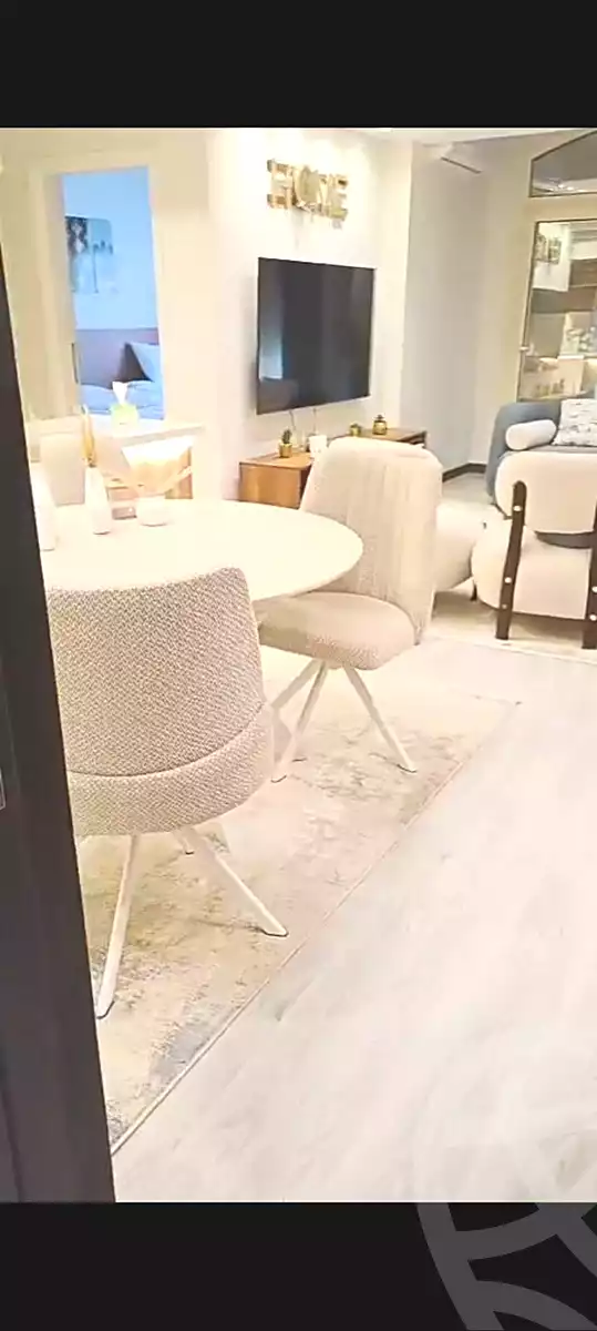 https://aqarmap.com.eg/ar/listing/7349043-for-rent-cairo-el-sheikh-zayed-city-compounds-rawdet-zayed