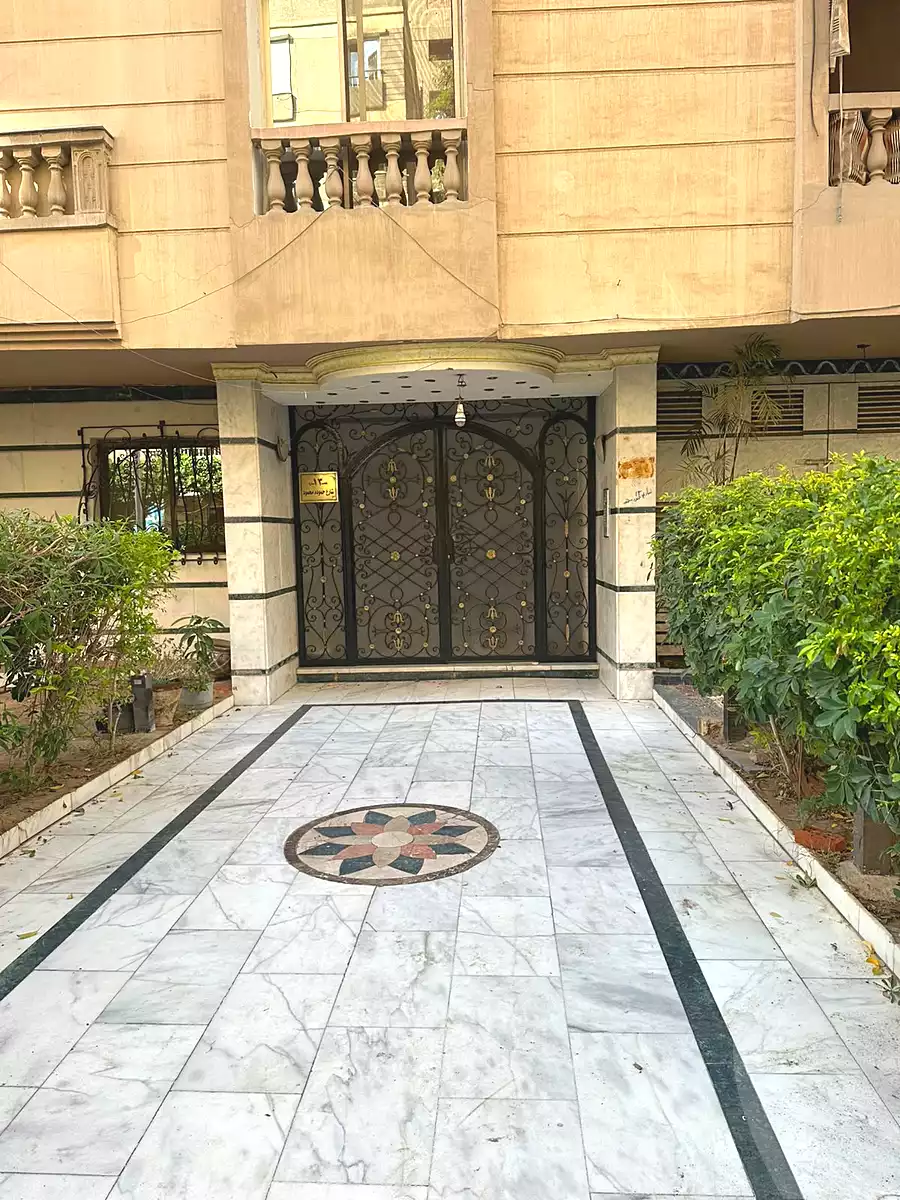 https://aqarmap.com.eg/ar/listing/7350601-for-sale-cairo-nasr-city-8th-zone-hammouda-mahmoud-st