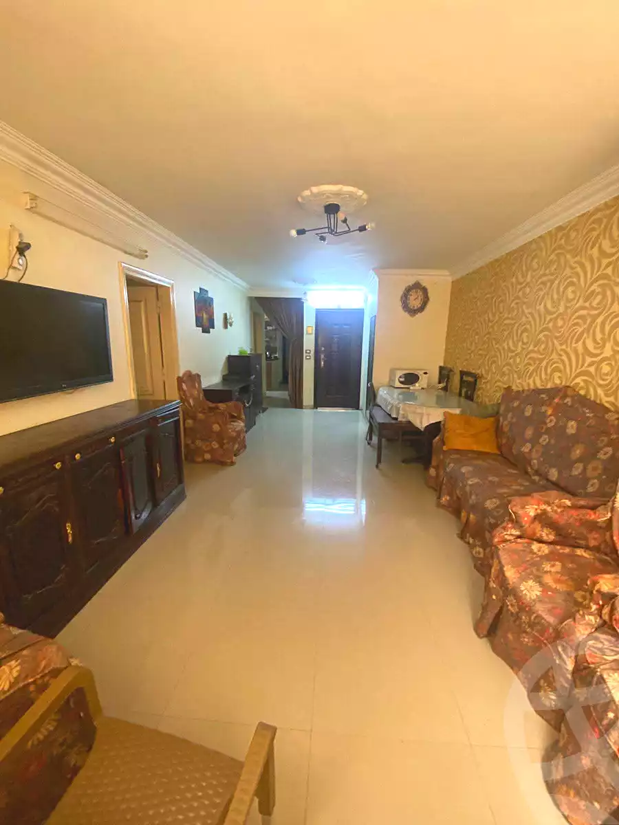 https://aqarmap.com.eg/en/listing/7350902-for-sale-cairo-helwan-hadayek-helwan-nile-corniche-st