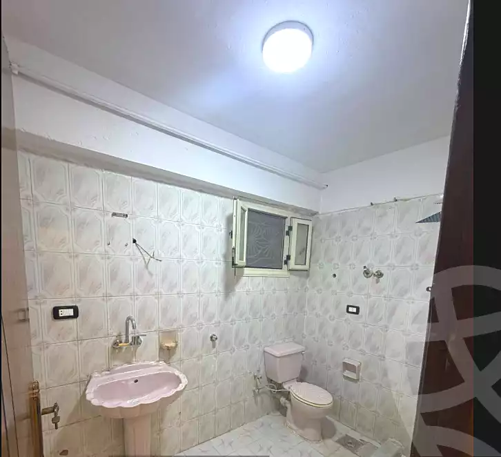 https://aqarmap.com.eg/ar/listing/7351080-for-sale-alexandria-al-agamy-lbytsh