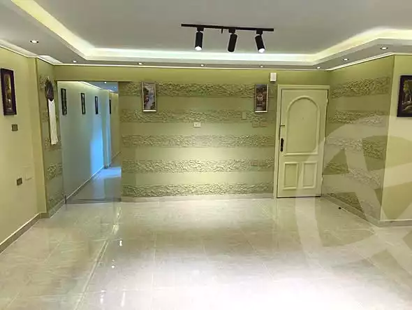 https://aqarmap.com.eg/ar/listing/7351212-for-sale-cairo-helwan-helwan-el-sharkeya-mostafa-safwat-st