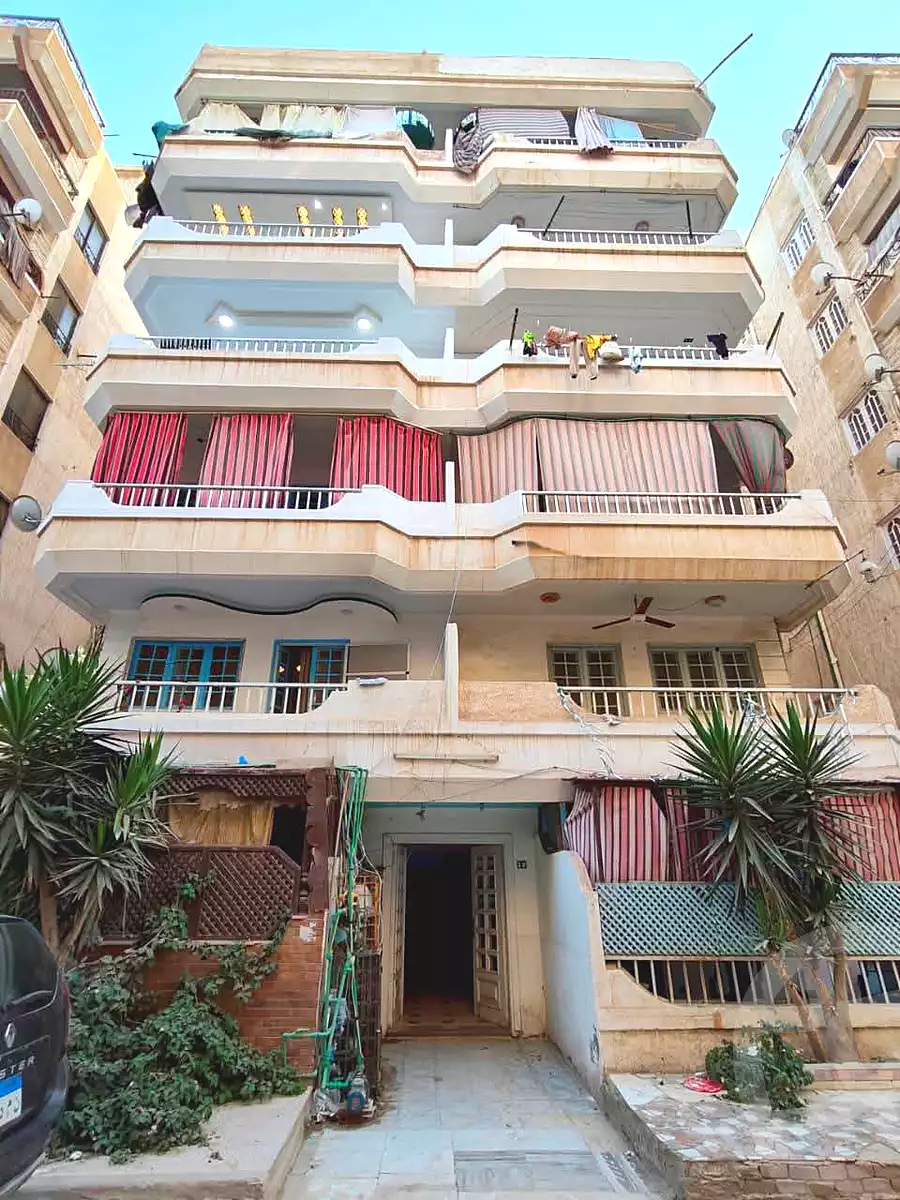 https://aqarmap.com.eg/en/listing/7351304-for-sale-alexandria-al-agamy-shataa-el-nakheel
