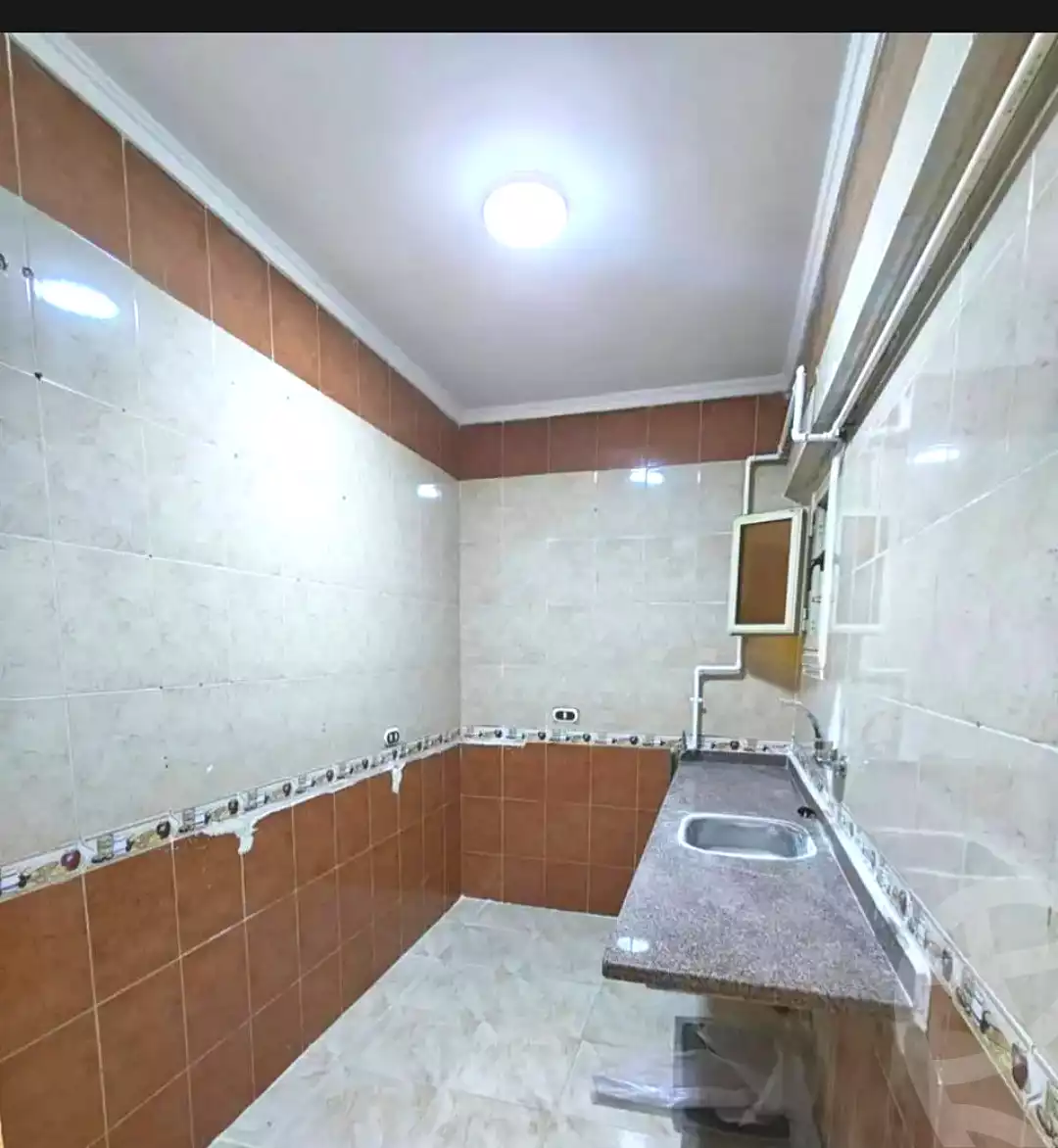 https://aqarmap.com.eg/ar/listing/7351460-for-sale-alexandria-sydy-bshr-sydy-bshr-bhry-ali-hipa-st