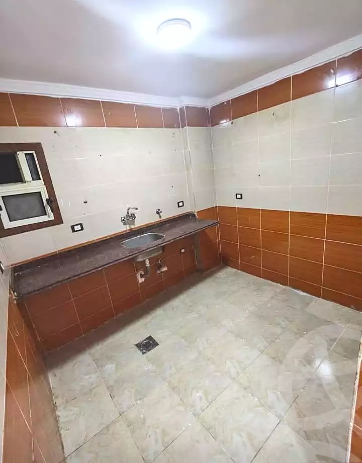 https://aqarmap.com.eg/ar/listing/7351543-for-sale-alexandria-al-agamy-el-hanouvel-radwan-st