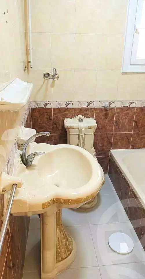 https://aqarmap.com.eg/ar/listing/7351897-for-sale-alexandria-sydy-bshr-sydy-bshr-bhry-ali-hipa-st