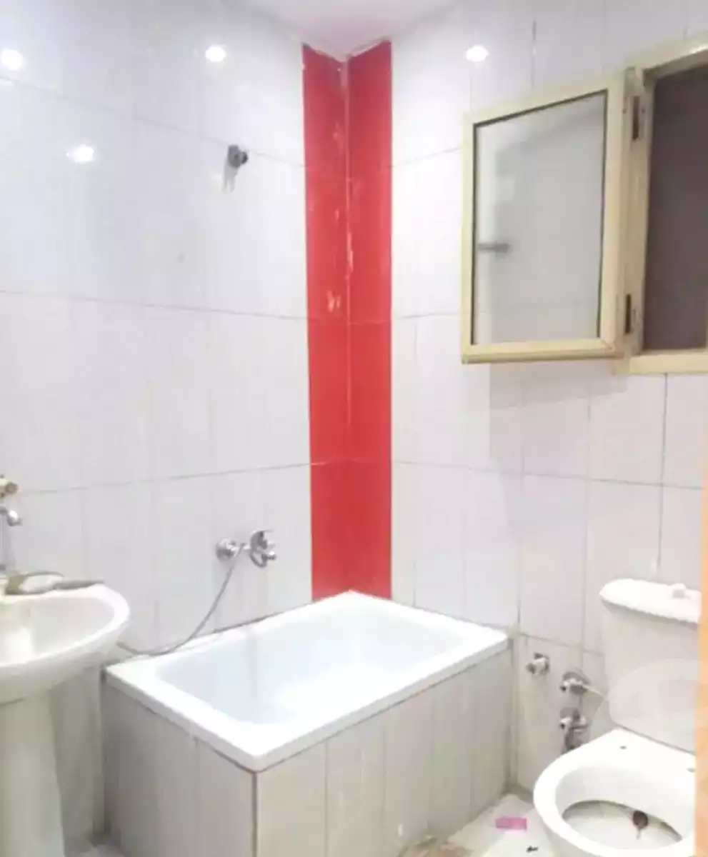 https://aqarmap.com.eg/ar/listing/7352117-for-sale-alexandria-sydy-bshr-sydy-bshr-bhry-gamal-abd-el-nasir-st
