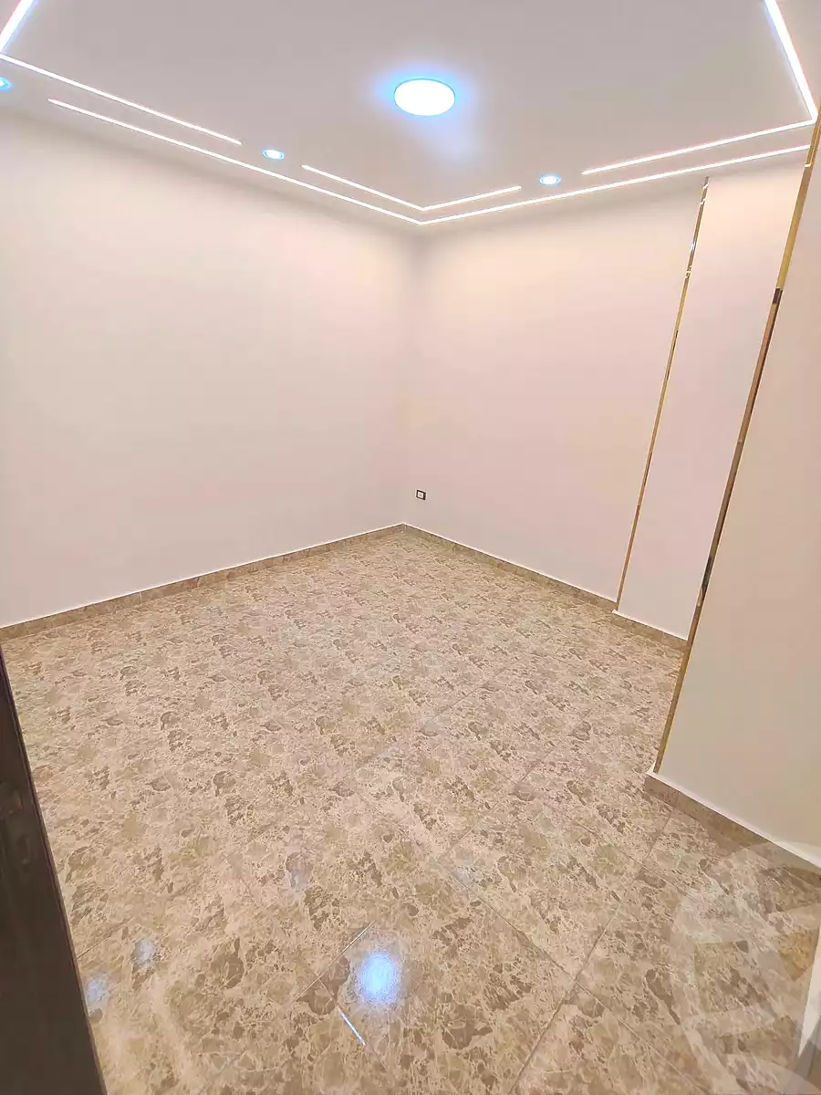 https://aqarmap.com.eg/ar/listing/7352727-for-sale-alexandria-sydy-bshr-sydy-bshr-bhry-shr-khld-bn-lwlyd