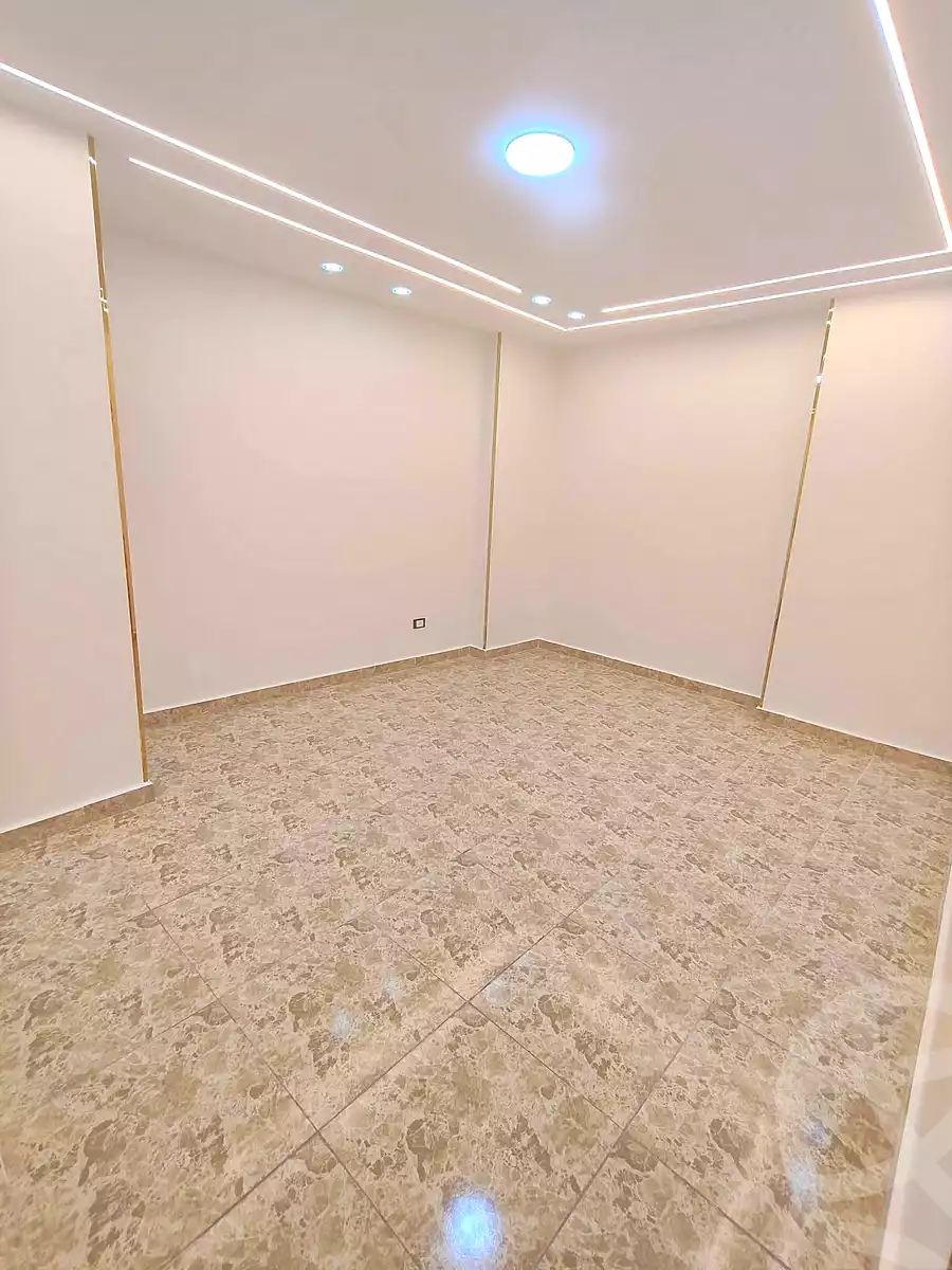 https://aqarmap.com.eg/ar/listing/7352727-for-sale-alexandria-sydy-bshr-sydy-bshr-bhry-shr-khld-bn-lwlyd