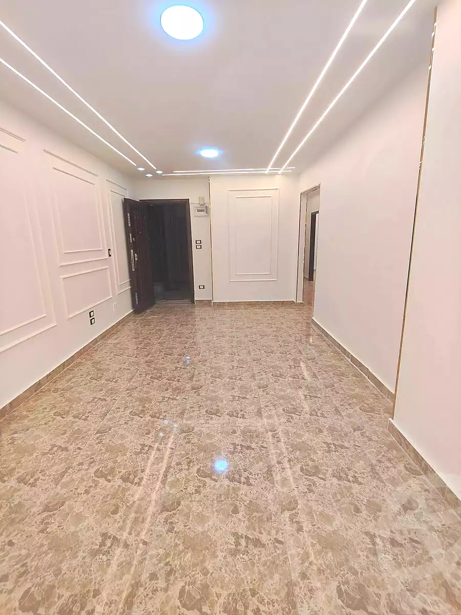 https://aqarmap.com.eg/ar/listing/7352727-for-sale-alexandria-sydy-bshr-sydy-bshr-bhry-shr-khld-bn-lwlyd
