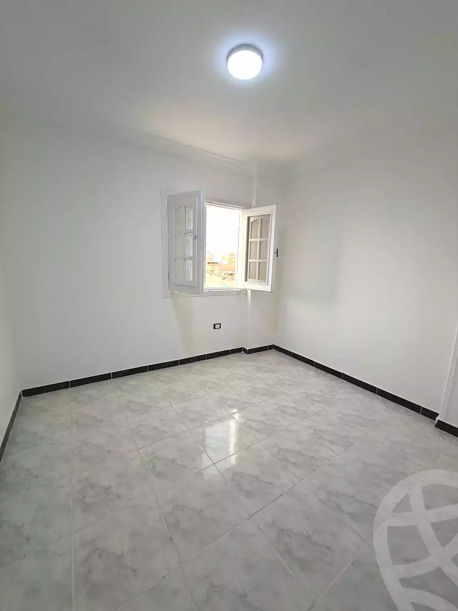https://aqarmap.com.eg/en/listing/7352773-for-sale-alexandria-al-agamy-shataa-el-nakheel