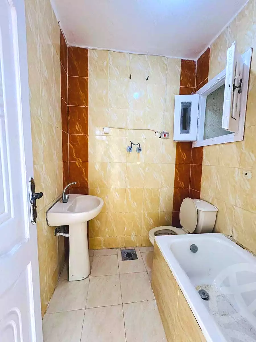 https://aqarmap.com.eg/en/listing/7353650-for-sale-alexandria-al-agamy-shataa-el-nakheel