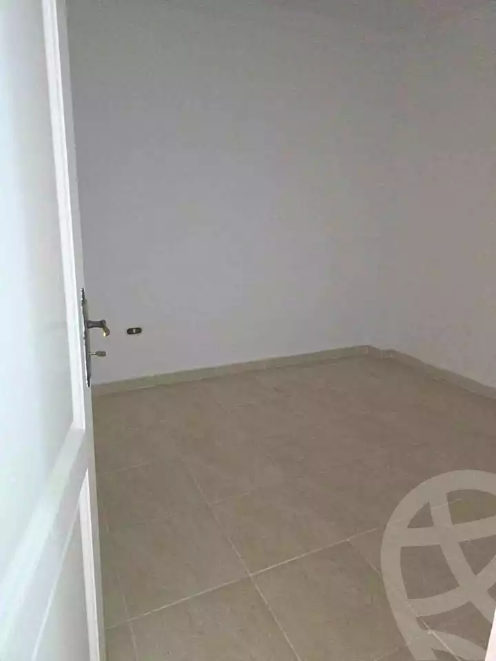https://aqarmap.com.eg/en/listing/7353913-for-sale-alexandria-al-agamy-shataa-el-nakheel