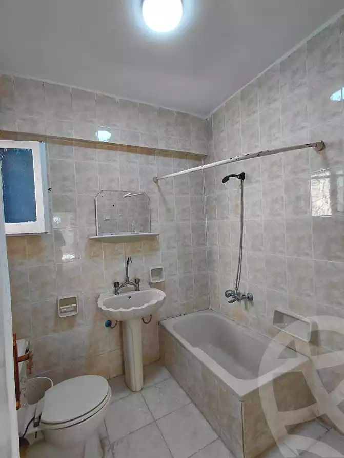 https://aqarmap.com.eg/en/listing/7354031-for-sale-alexandria-al-agamy-lbytsh-el-batal-ahmed-abd-el-aziz-belbis-st