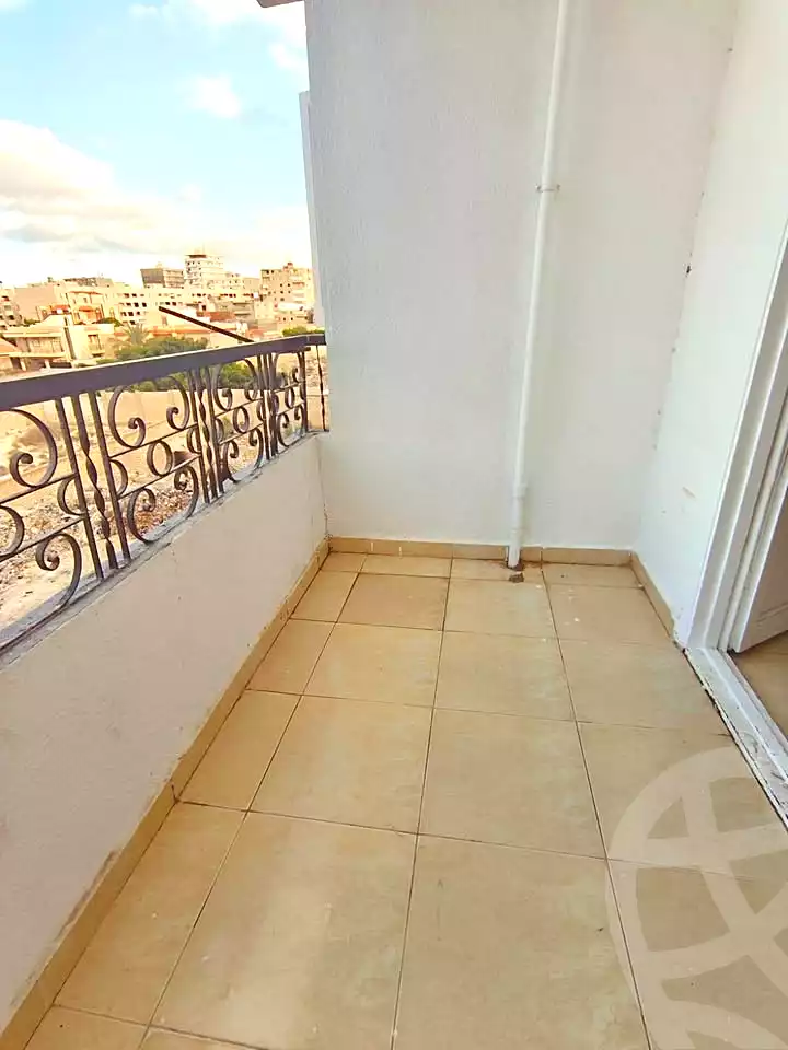 https://aqarmap.com.eg/ar/listing/7354049-for-sale-alexandria-al-agamy-shataa-el-nakheel