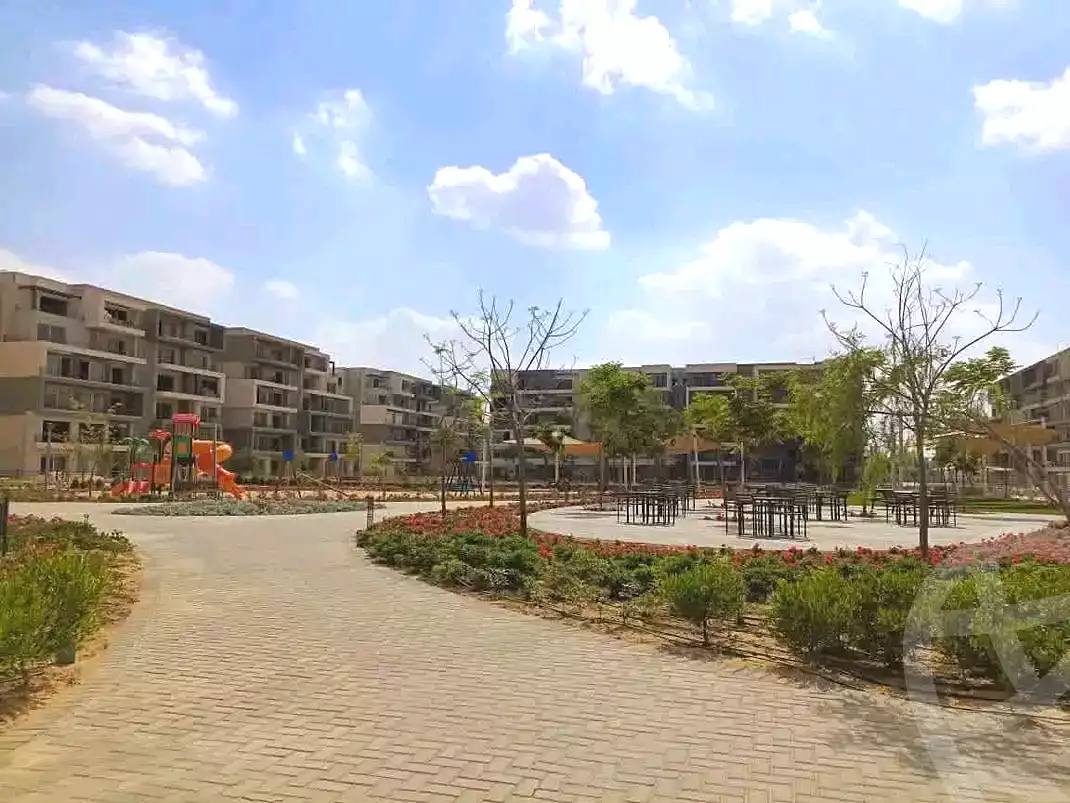 https://aqarmap.com.eg/en/listing/7354542-for-sale-cairo-new-cairo-compounds-blm-hylz-nyw-kyrw