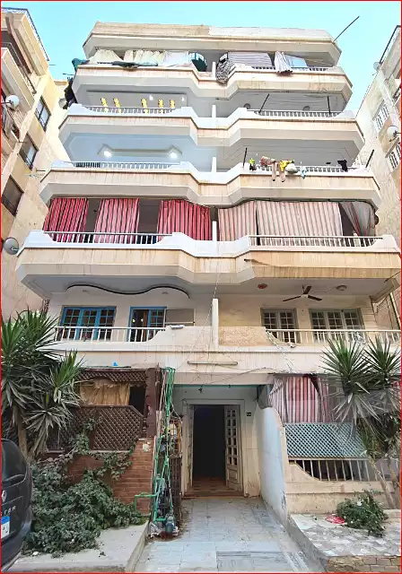 https://aqarmap.com.eg/ar/listing/7354618-for-sale-alexandria-al-agamy-shataa-el-nakheel