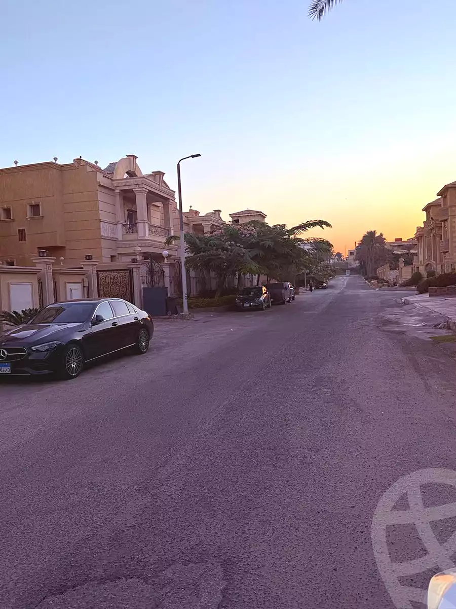 https://aqarmap.com.eg/en/listing/7340904-for-sale-cairo-al-oubour-compounds-golf-city
