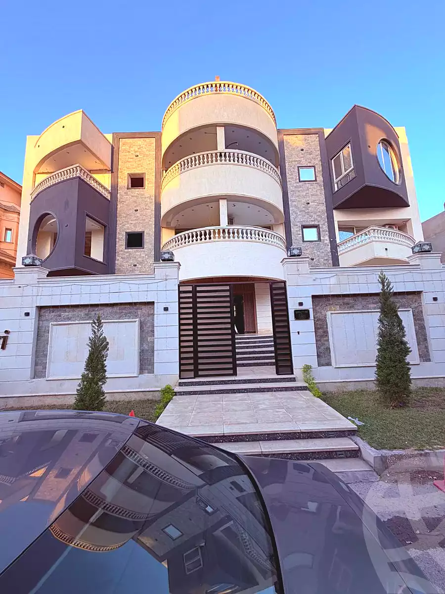 https://aqarmap.com.eg/en/listing/7340904-for-sale-cairo-al-oubour-compounds-golf-city