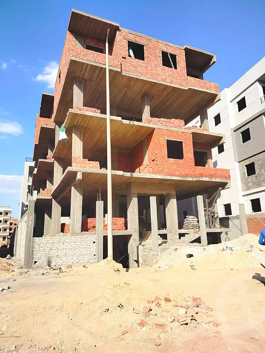 https://aqarmap.com.eg/en/listing/7354843-for-sale-cairo-6th-of-october-hadaeq-october-golden-square