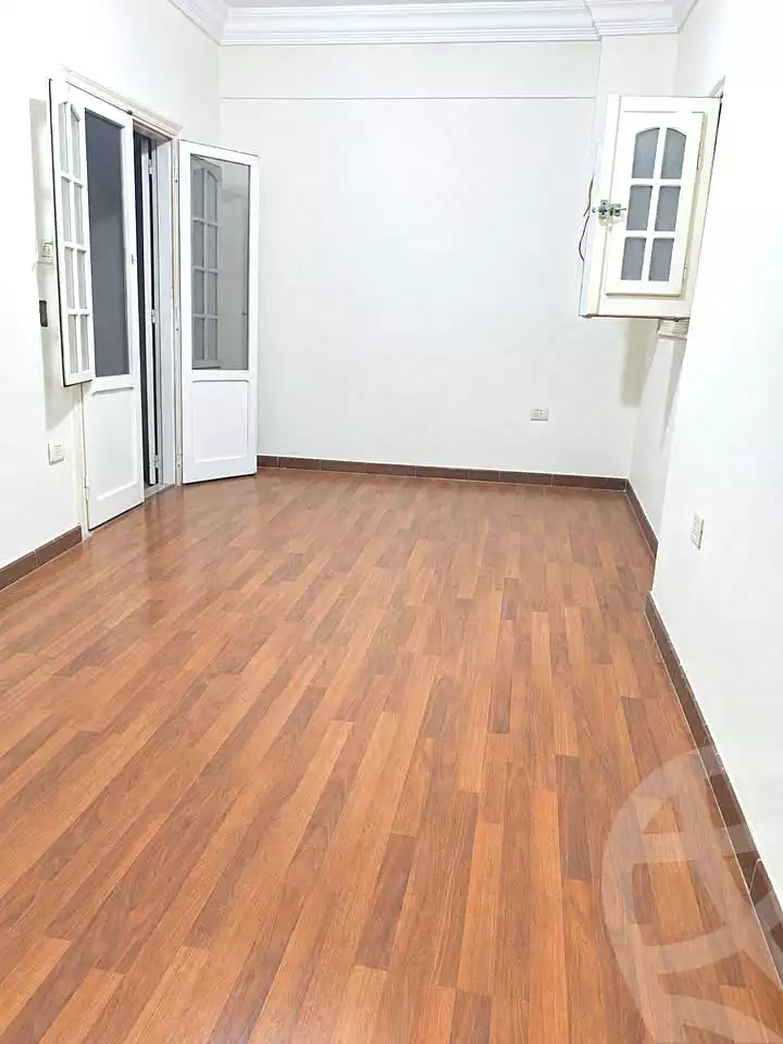 https://aqarmap.com.eg/en/listing/7355090-for-sale-alexandria-al-agamy-el-kilo-21
