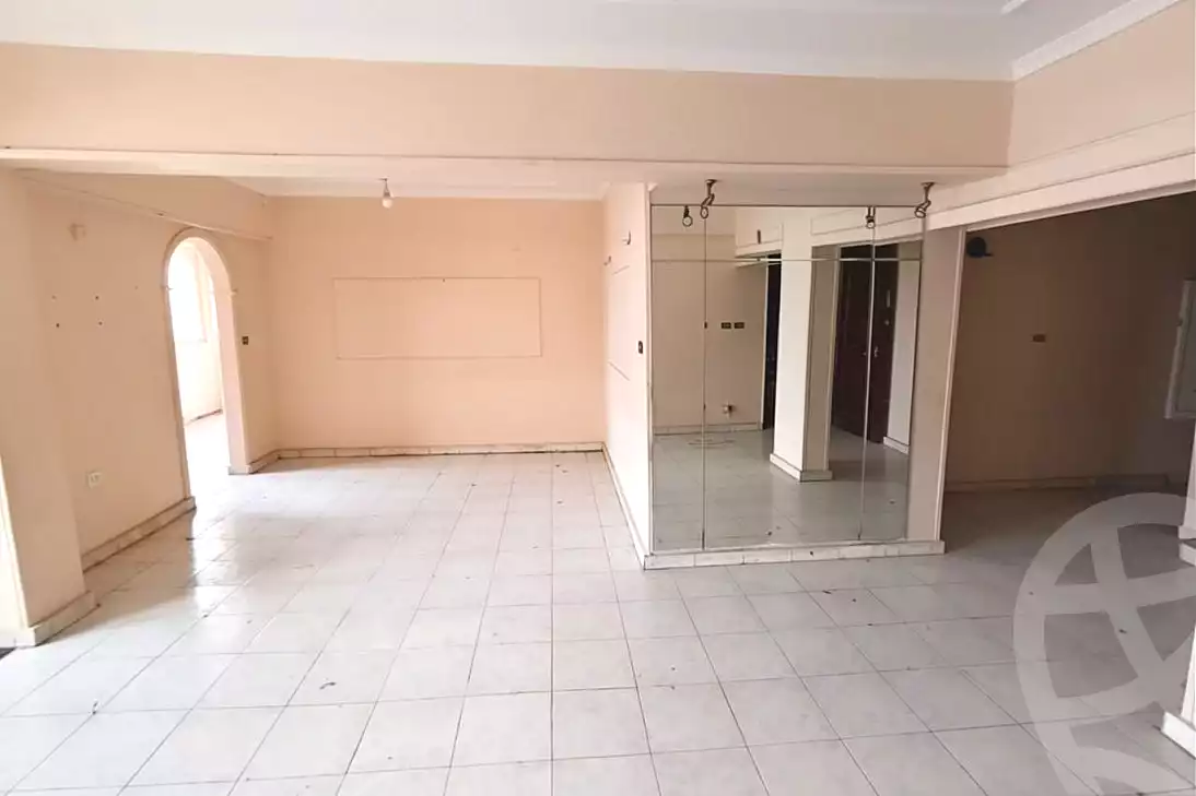 https://aqarmap.com.eg/ar/listing/7355194-for-rent-alexandria-sydy-bshr