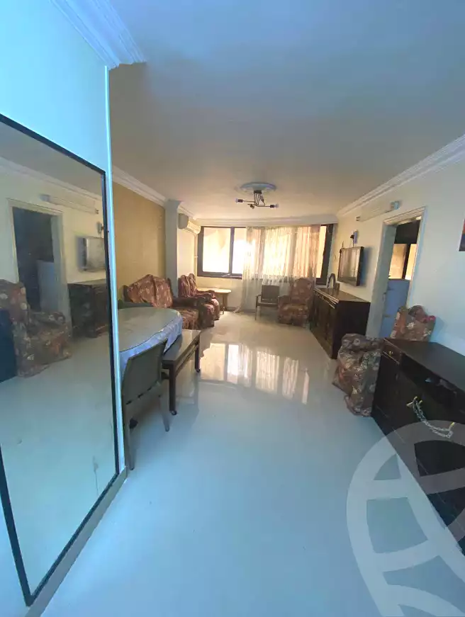 https://aqarmap.com.eg/ar/listing/7356133-for-sale-cairo-helwan-hadayek-helwan-nile-corniche-st