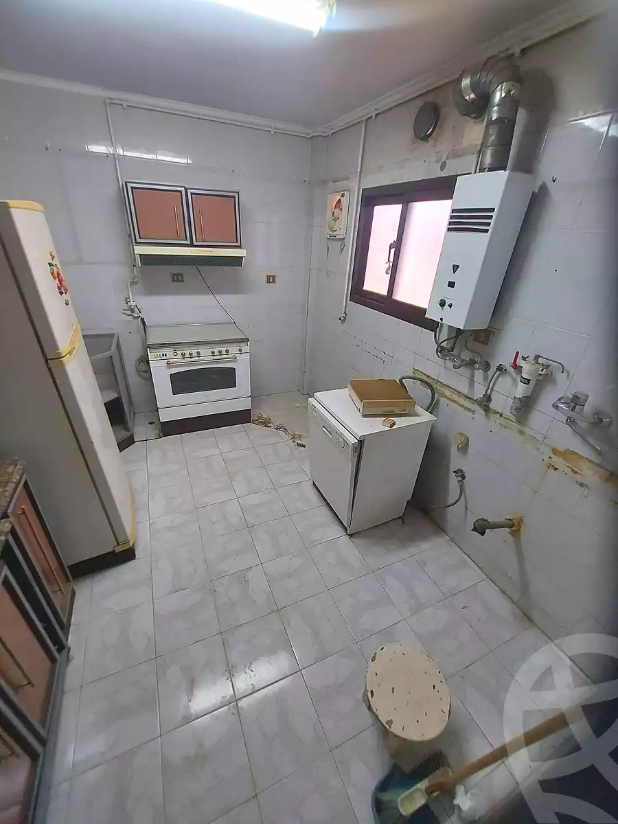 https://aqarmap.com.eg/ar/listing/7356656-for-sale-cairo-helwan-helwan-el-sharkeya-borhan-st