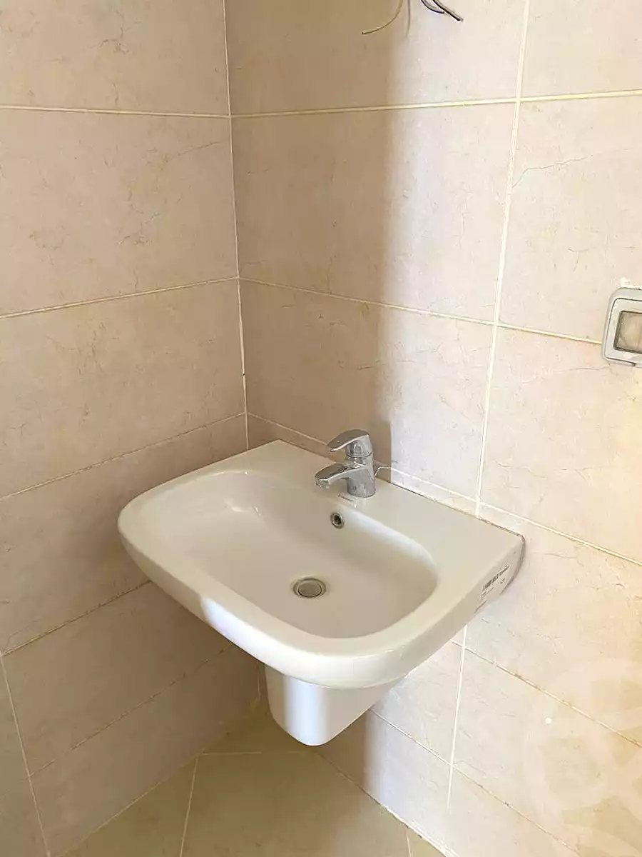 https://aqarmap.com.eg/en/listing/7356963-for-sale-cairo-6th-of-october-compounds-nyoum-october-arab-developmentt