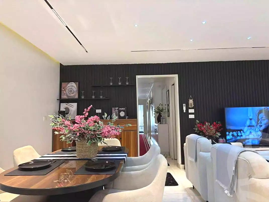 https://aqarmap.com.eg/ar/listing/7357126-for-rent-cairo-el-sheikh-zayed-city-compounds-el-khamayel