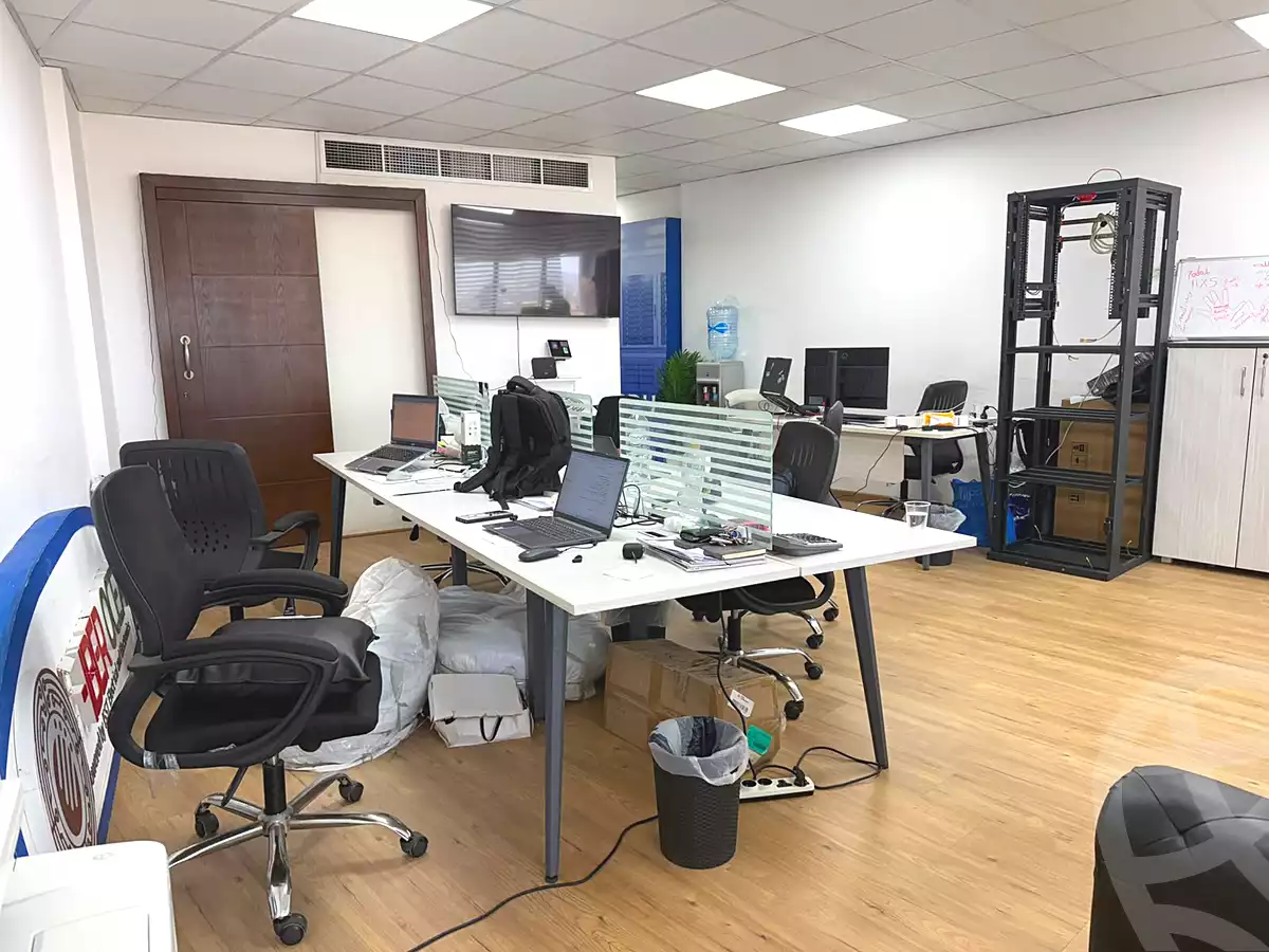 https://aqarmap.com.eg/ar/listing/7357298-for-rent-cairo-el-maadi-compounds-rayhanah-plaza