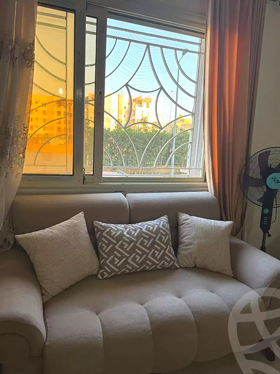 https://aqarmap.com.eg/ar/listing/7357505-for-rent-cairo-el-sheikh-zayed-city-compounds-jn-1