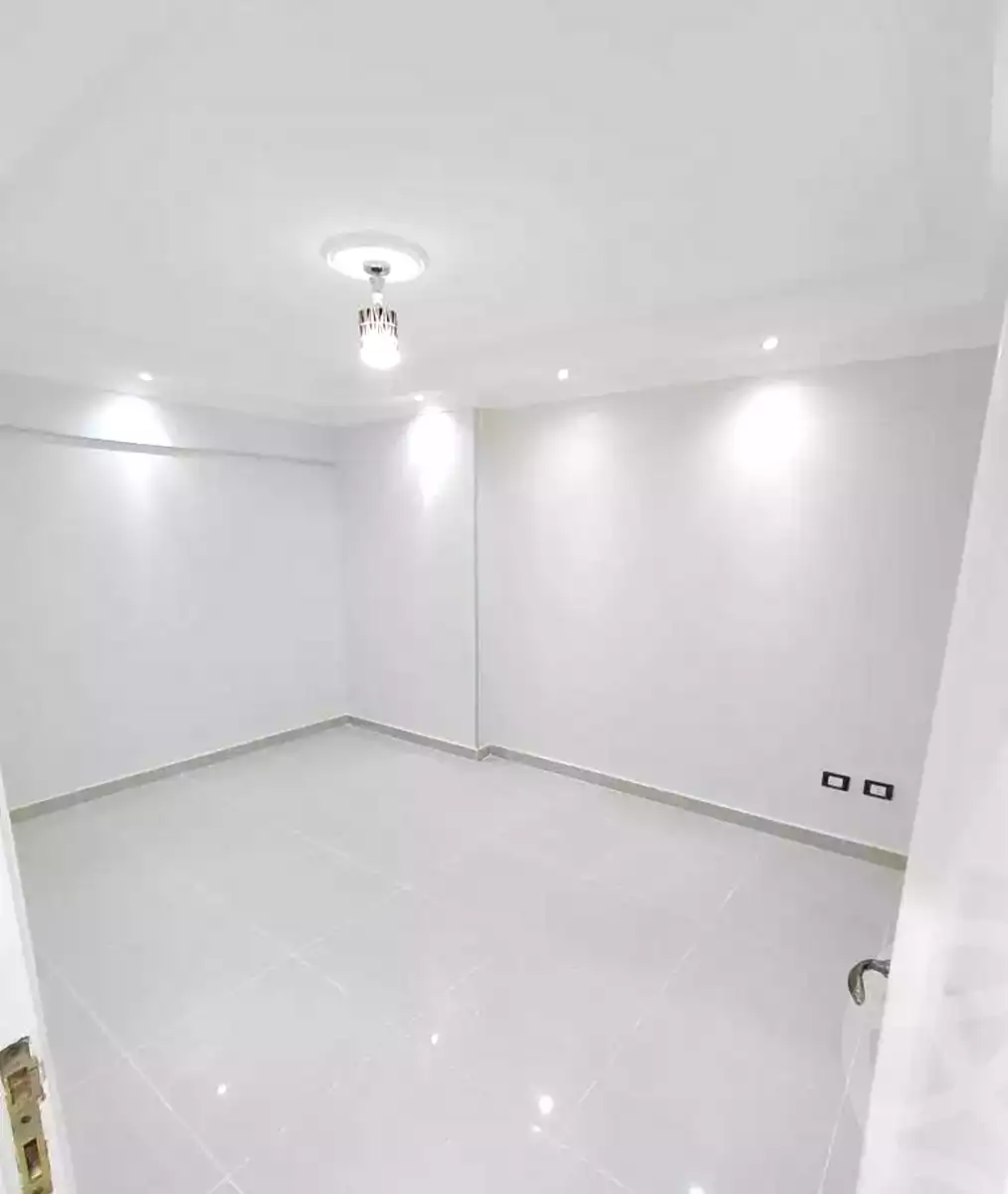 https://aqarmap.com.eg/en/listing/7357765-for-sale-alexandria-sydy-bshr-sydy-bshr-bhry-khalil-hamada-st