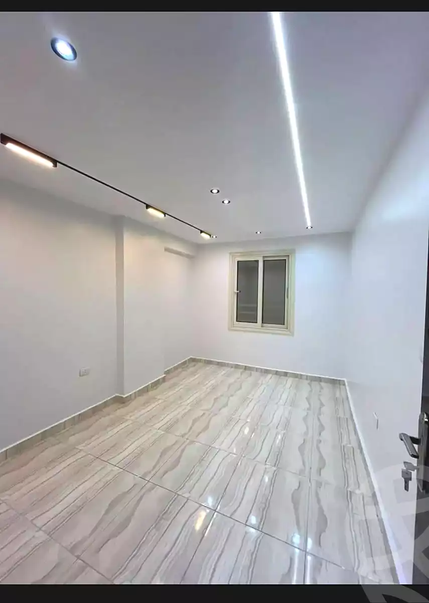 https://aqarmap.com.eg/ar/listing/7357825-for-sale-alexandria-al-agamy-lbytsh-bianchiii-el-arbaeen-st