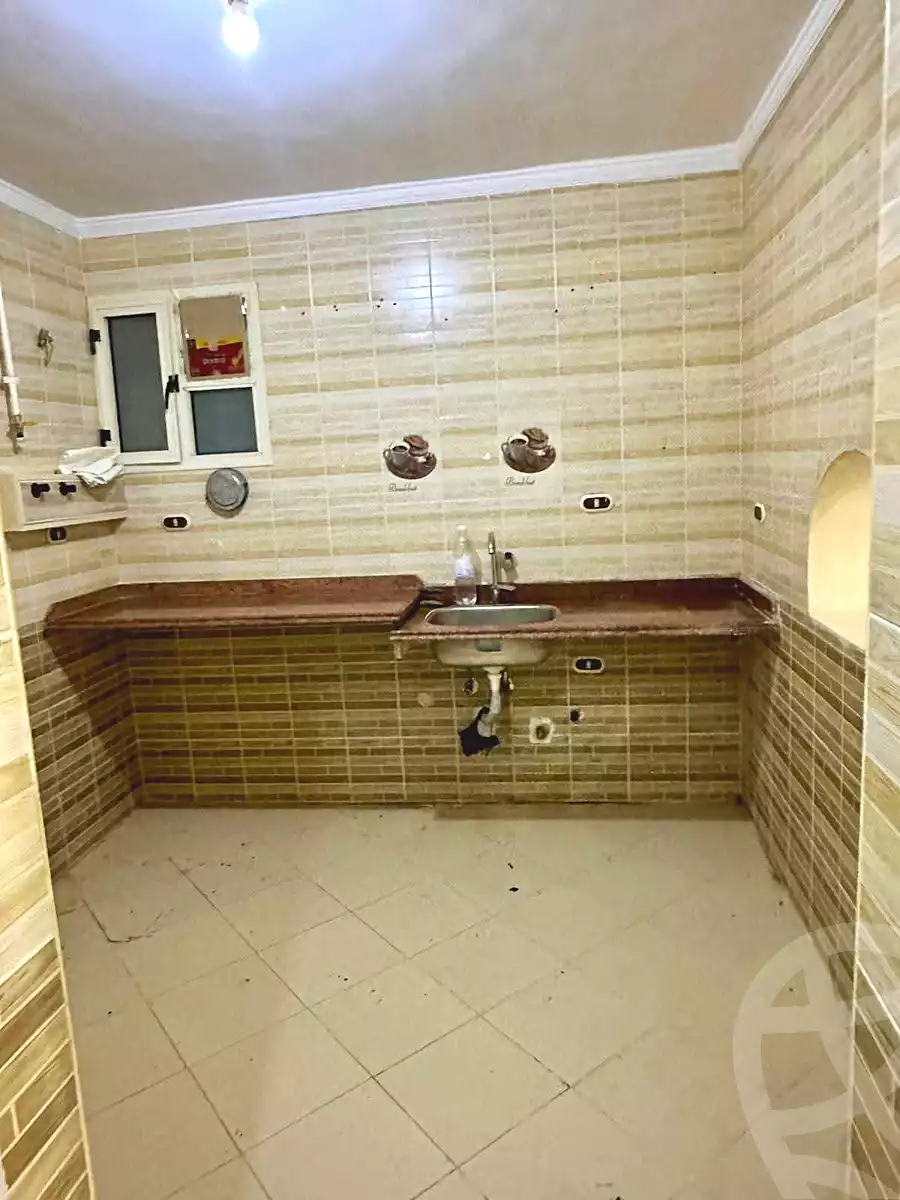 https://aqarmap.com.eg/en/listing/7357972-for-rent-alexandria-miami-el-sayed-radwan-st