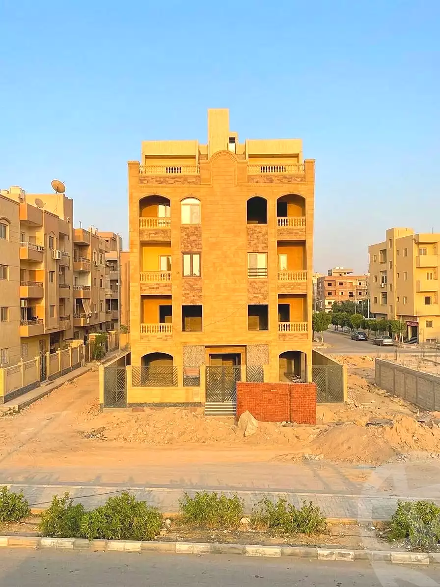 https://aqarmap.com.eg/en/listing/7358332-for-sale-cairo-6th-of-october-hadaeq-october-golden-square