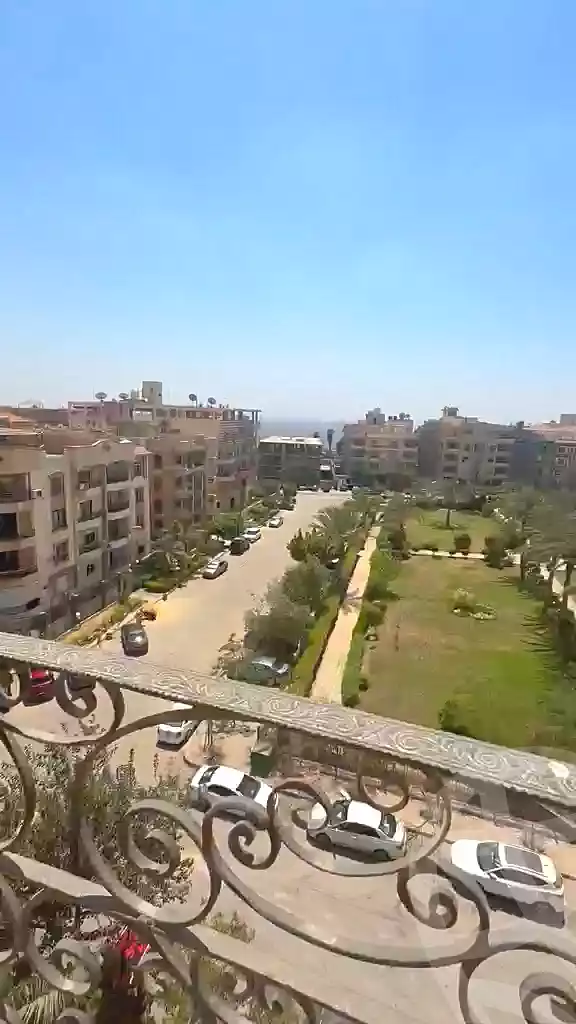 https://aqarmap.com.eg/en/listing/7358454-for-sale-cairo-mokattam-lhdb-l-ly-hy-lqswr