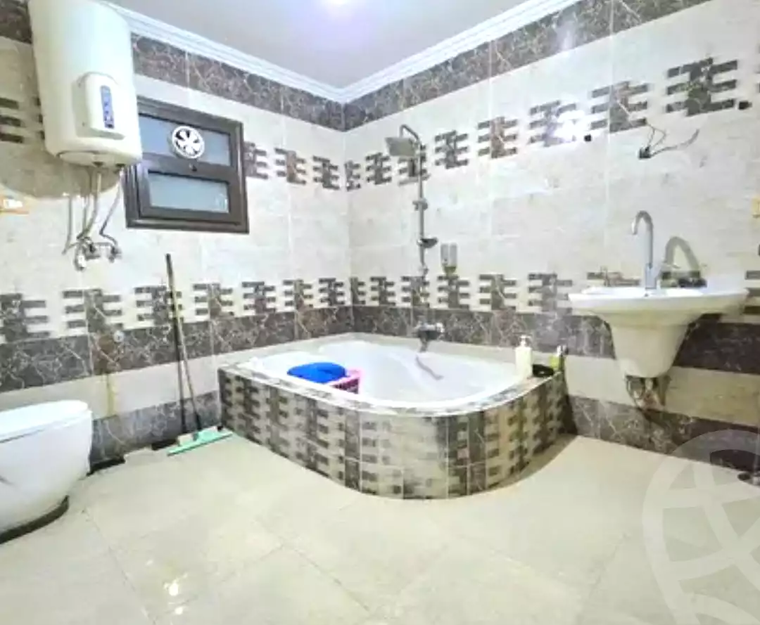 https://aqarmap.com.eg/ar/listing/7358833-for-sale-alexandria-sydy-bshr-sydy-bshr-bhry-shr-mhmd-njyb