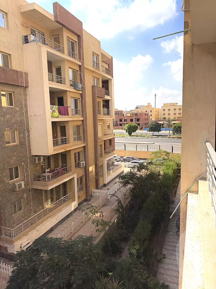 https://aqarmap.com.eg/en/listing/7359632-for-sale-cairo-new-cairo-compounds-dar-misr-el-koronfel