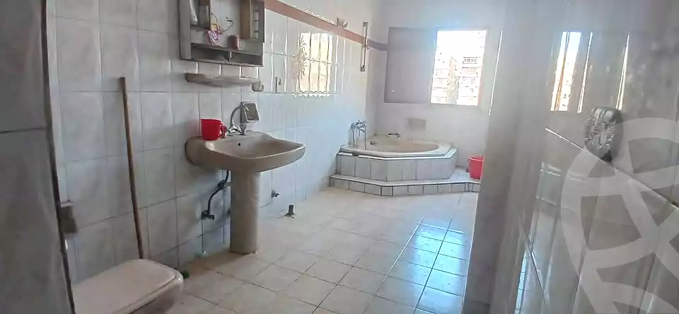 https://aqarmap.com.eg/ar/listing/7359711-for-rent-cairo-el-zaytun-lzytwn-lshrqy-toman-bai-st