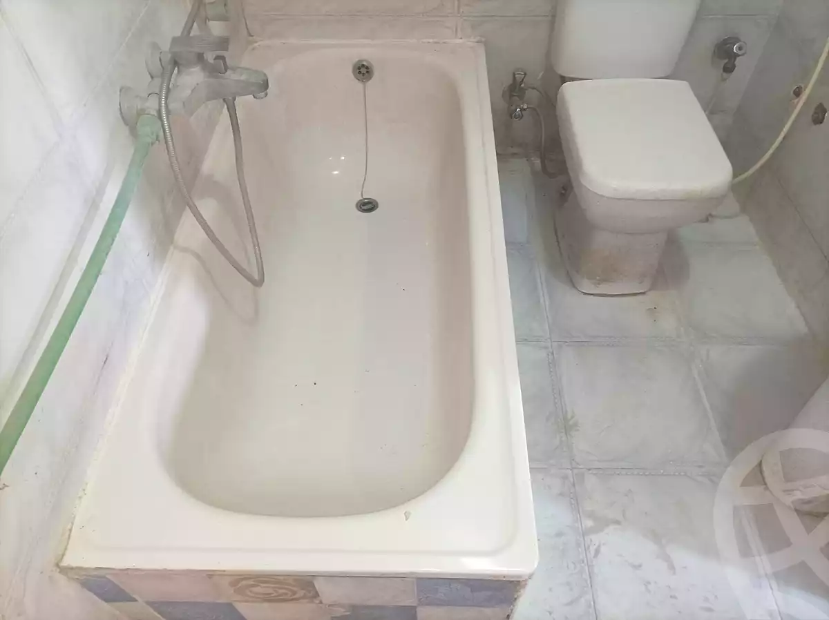 https://aqarmap.com.eg/en/listing/7359847-for-rent-cairo-ain-shams-ahmed-esmat-st