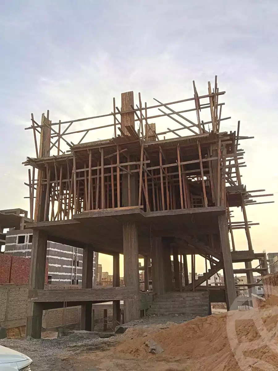 https://aqarmap.com.eg/en/listing/7360342-for-sale-cairo-6th-of-october-hadaeq-october-golden-square