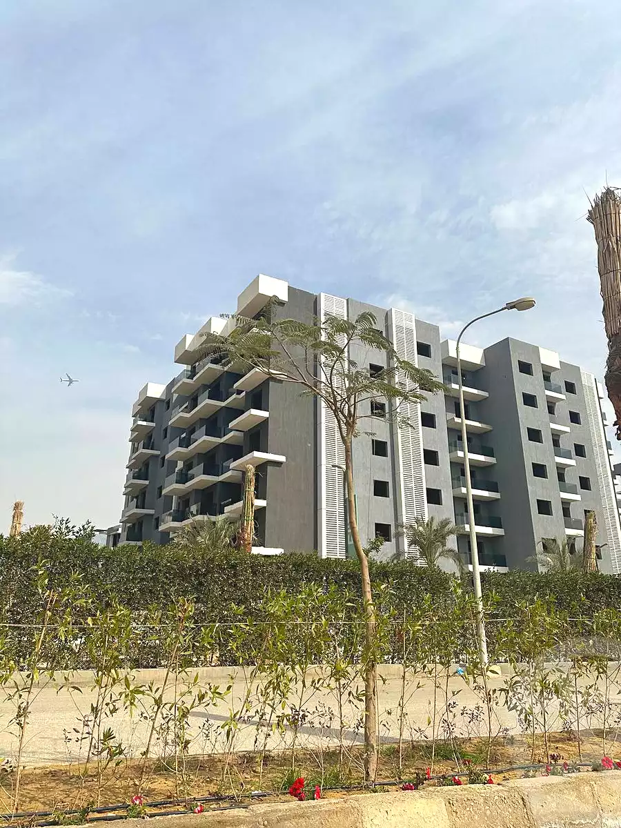 https://aqarmap.com.eg/en/listing/7360342-for-sale-cairo-6th-of-october-hadaeq-october-golden-square
