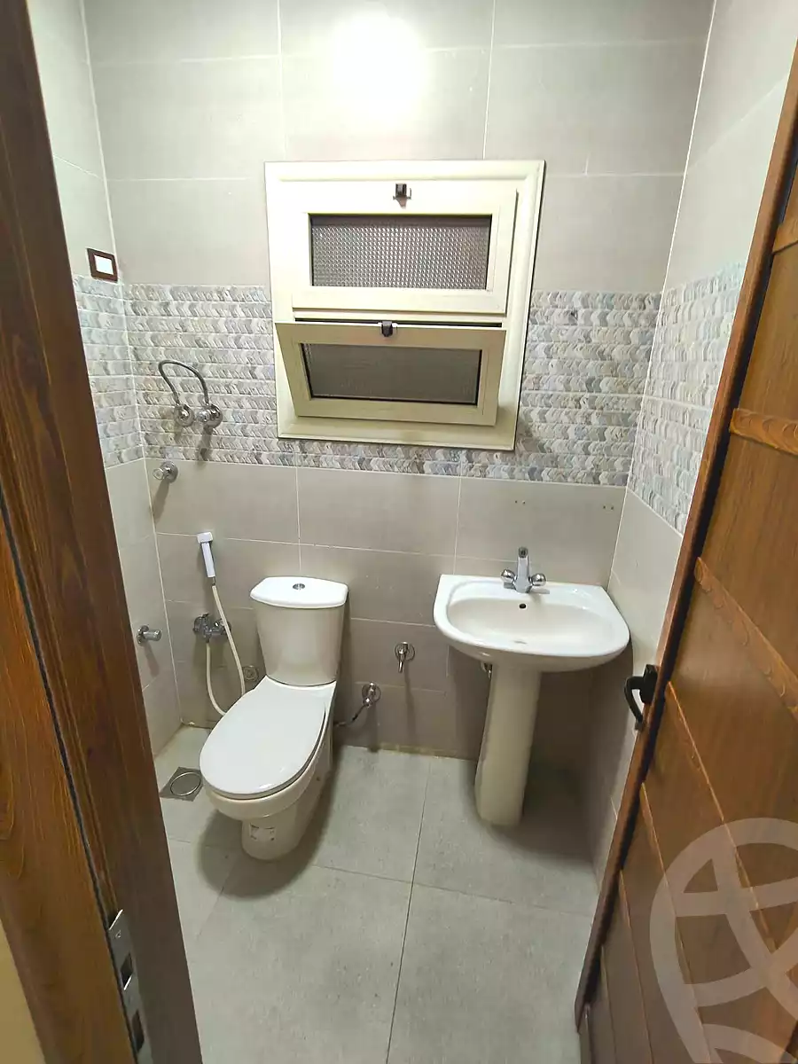 https://aqarmap.com.eg/ar/listing/7360362-for-rent-cairo-helwan-hadayek-helwan-nile-corniche-st