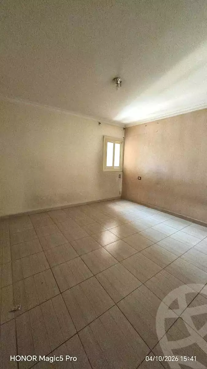 https://aqarmap.com.eg/ar/listing/7360409-for-rent-cairo-helwan-ahmed-enci-st