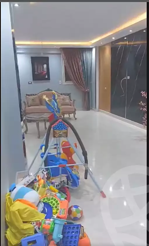 https://aqarmap.com.eg/ar/listing/7360480-for-sale-cairo-ain-shams-ain-shams-el-sharkia-el-zahraa-st