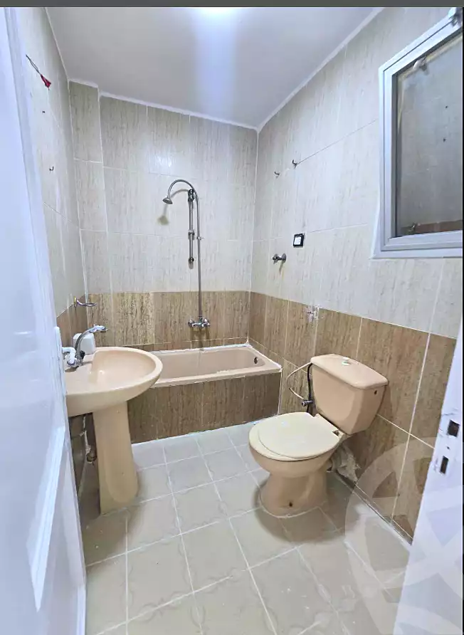 https://aqarmap.com.eg/ar/listing/7360840-for-sale-alexandria-al-agamy-shataa-el-nakheel