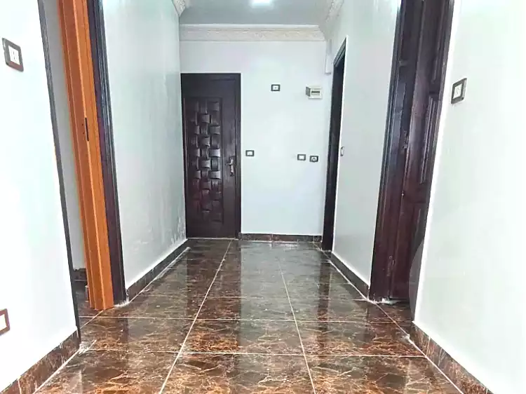https://aqarmap.com.eg/en/listing/7361029-for-sale-alexandria-el-asafra-l-sfr-qbly